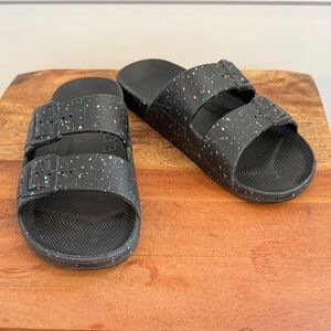 Freedom Moses Black Speckled Confetti Two Band  Slide Sandals Supernova 38 39